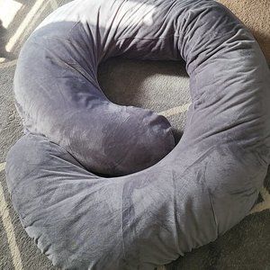Pregnancy pillow